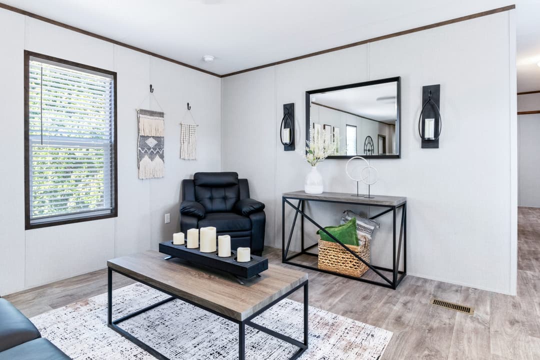 Tropic interior home features
