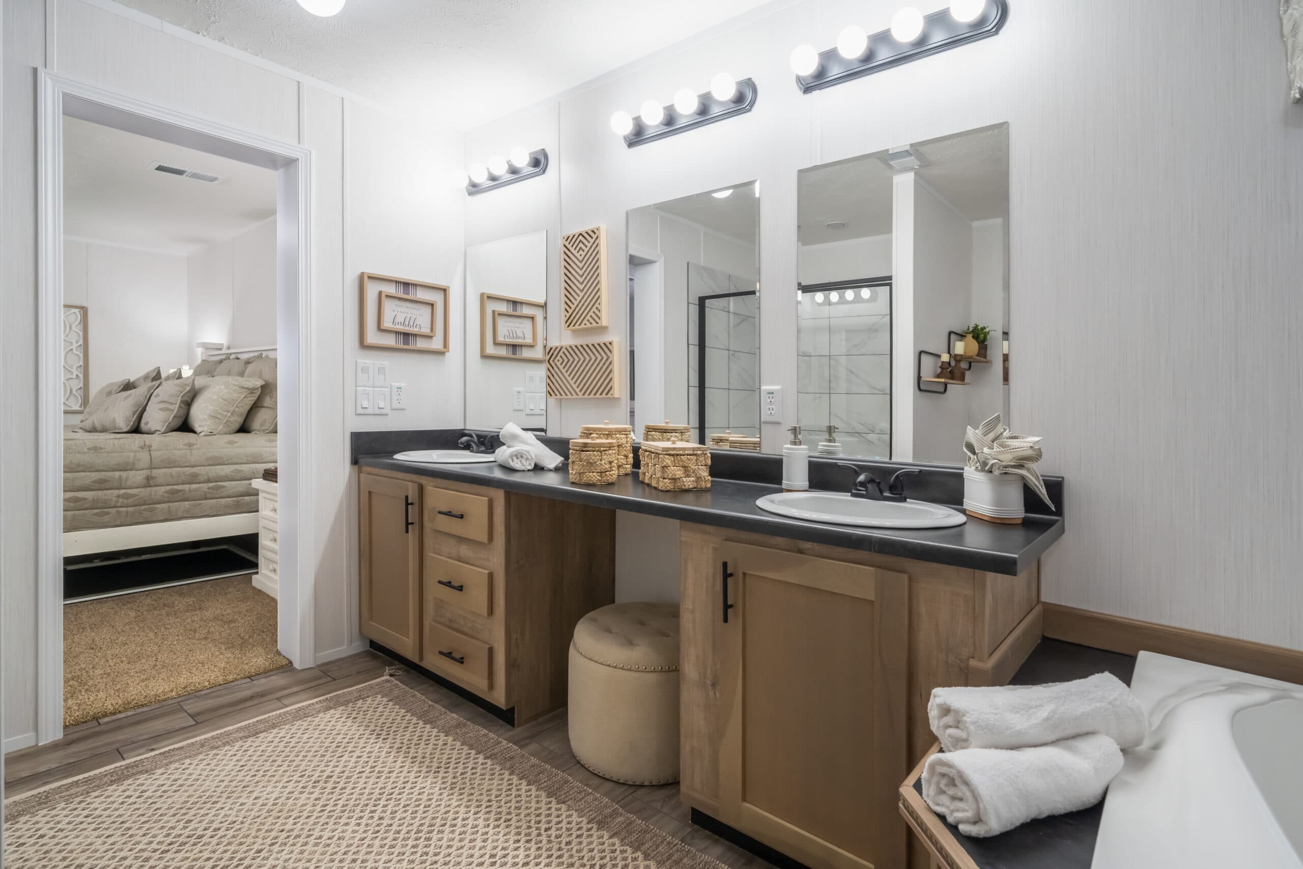 Md-56 bathroom home features