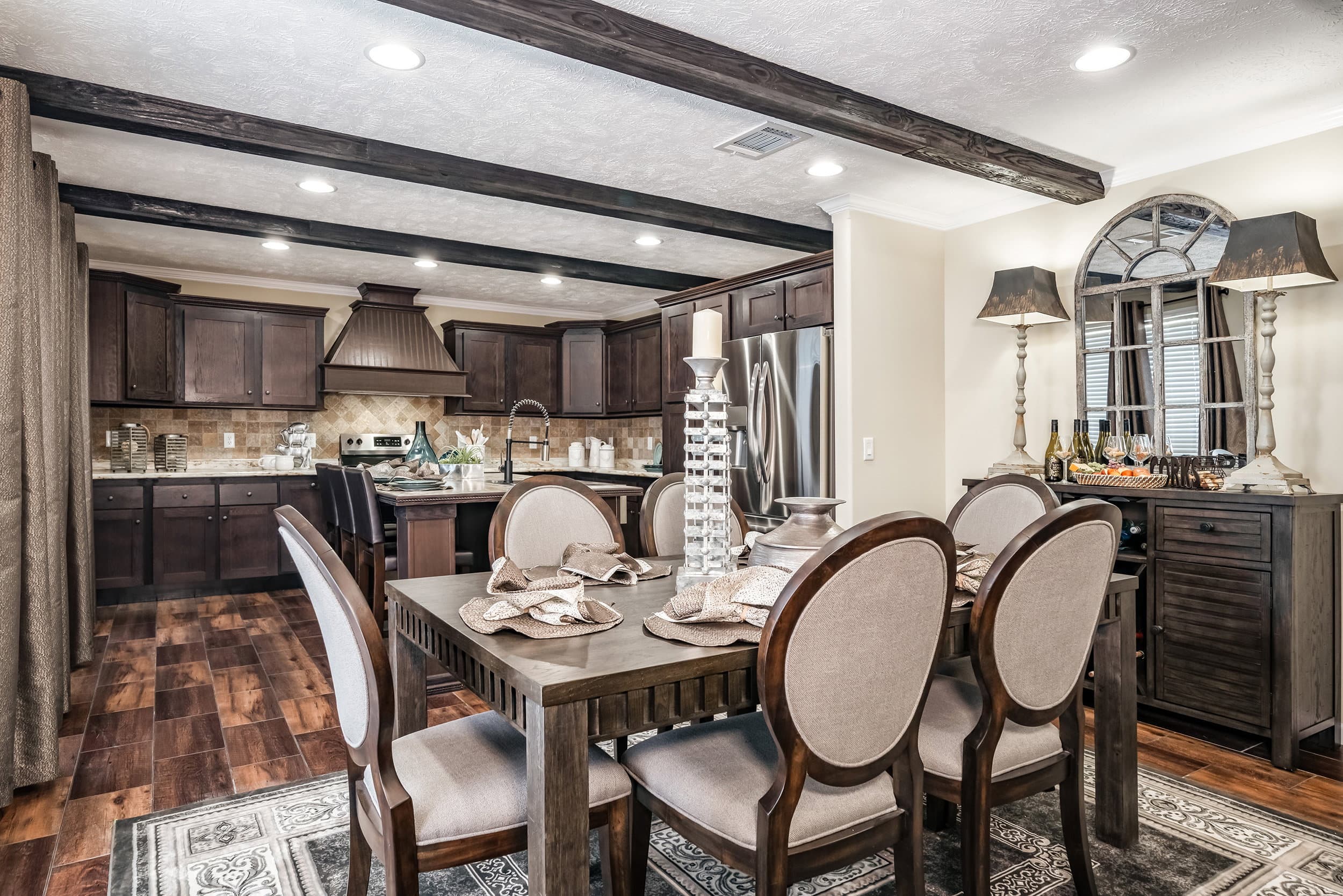 Kb-3244 interior home features